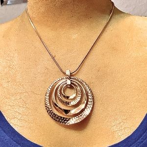 Gorgeous gold color necklace